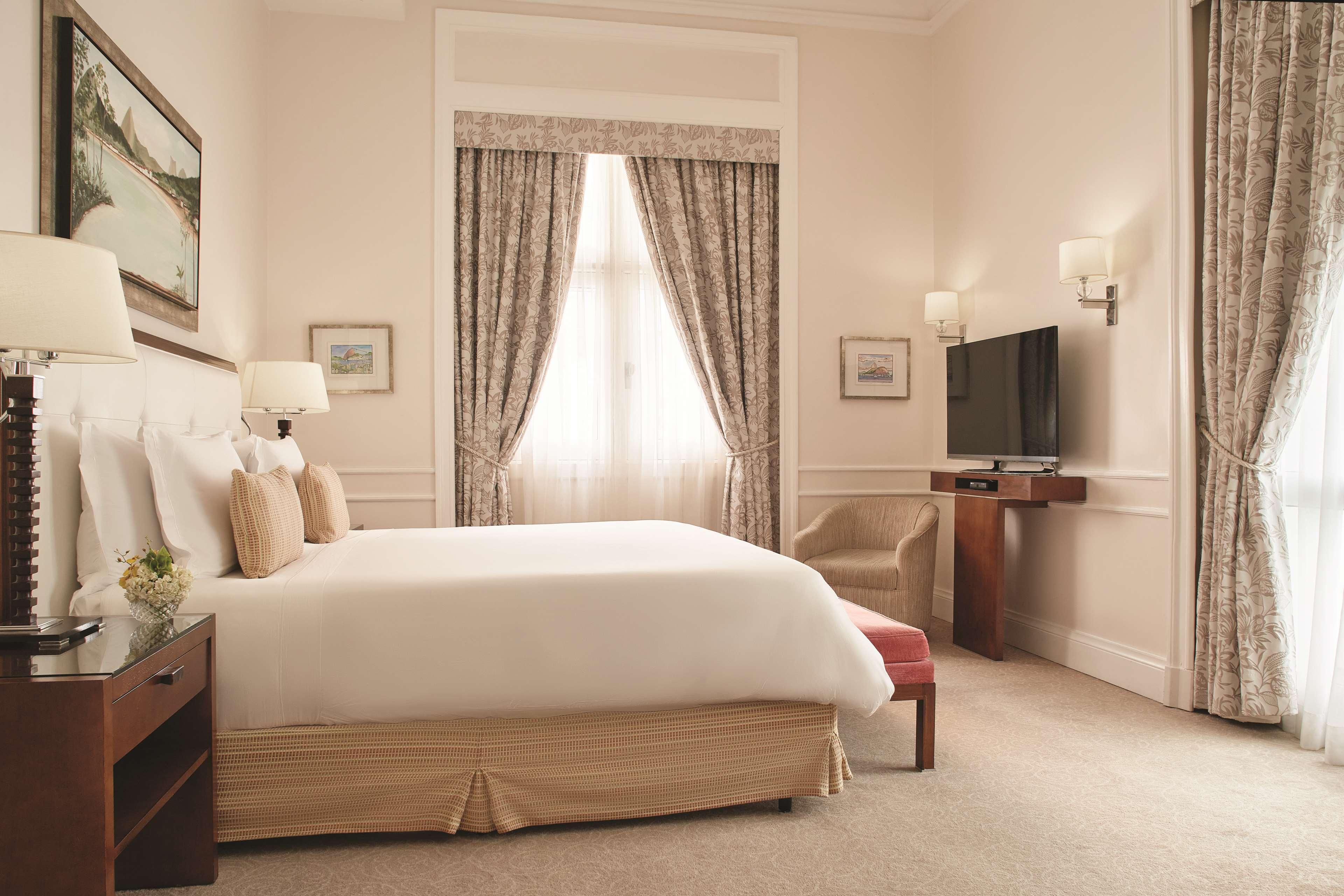 Copacabana Palace, A Belmond Hotel, Rio De Janeiro Eksteriør billede A bedroom at the hotel