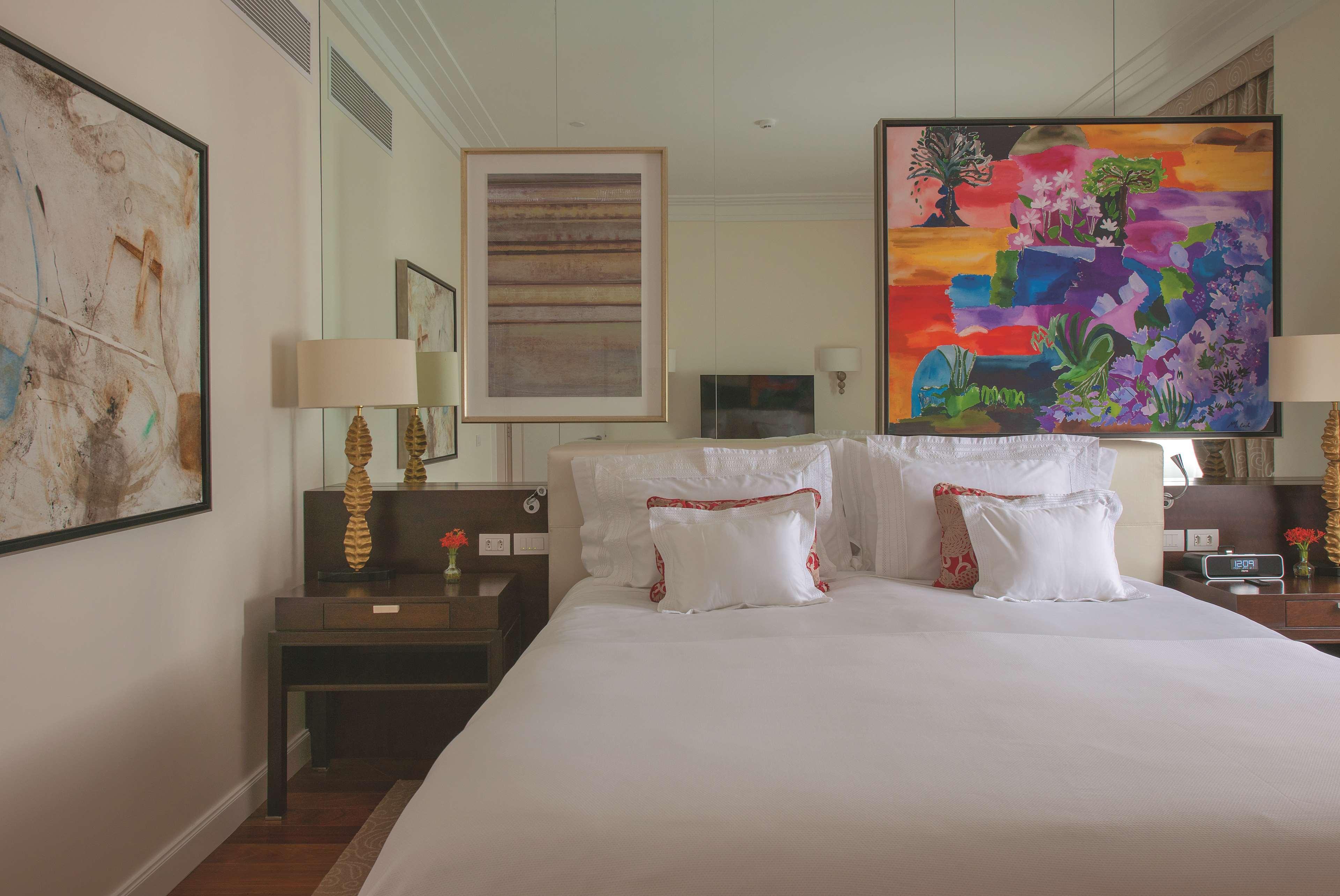 Copacabana Palace, A Belmond Hotel, Rio De Janeiro Eksteriør billede A bedroom at the Mandarin Oriental, London