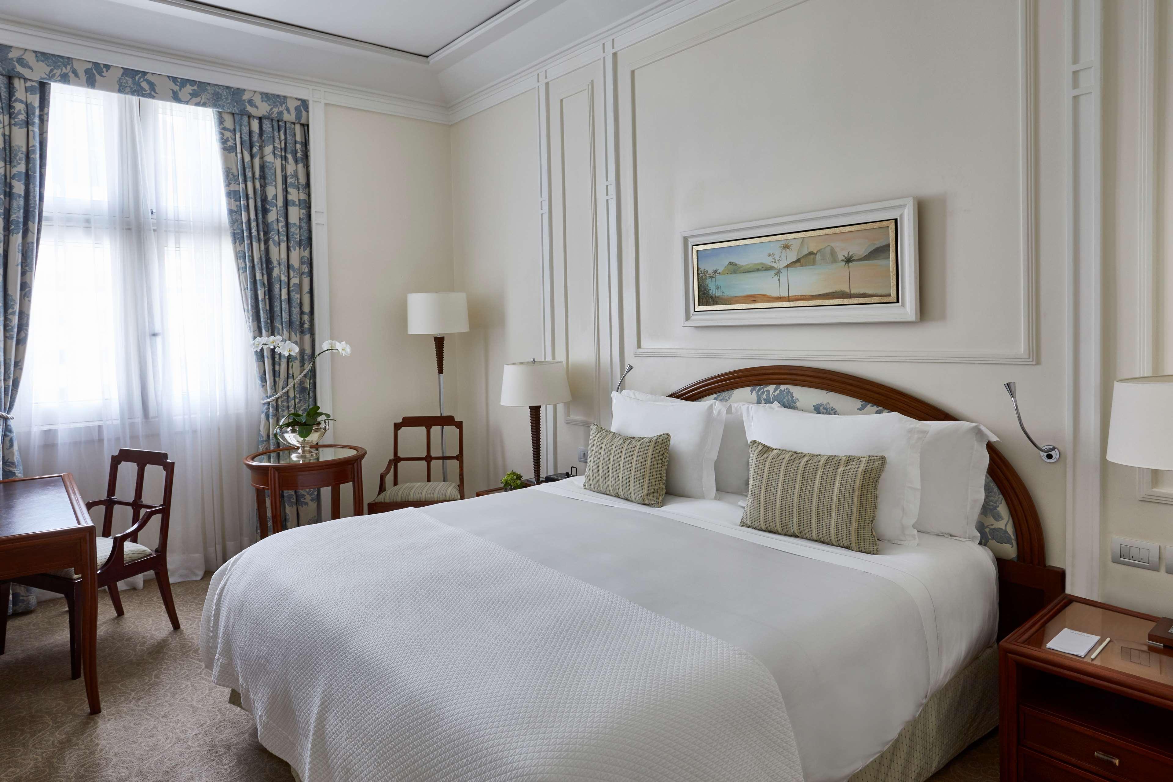 Copacabana Palace, A Belmond Hotel, Rio De Janeiro Eksteriør billede A room at the hotel