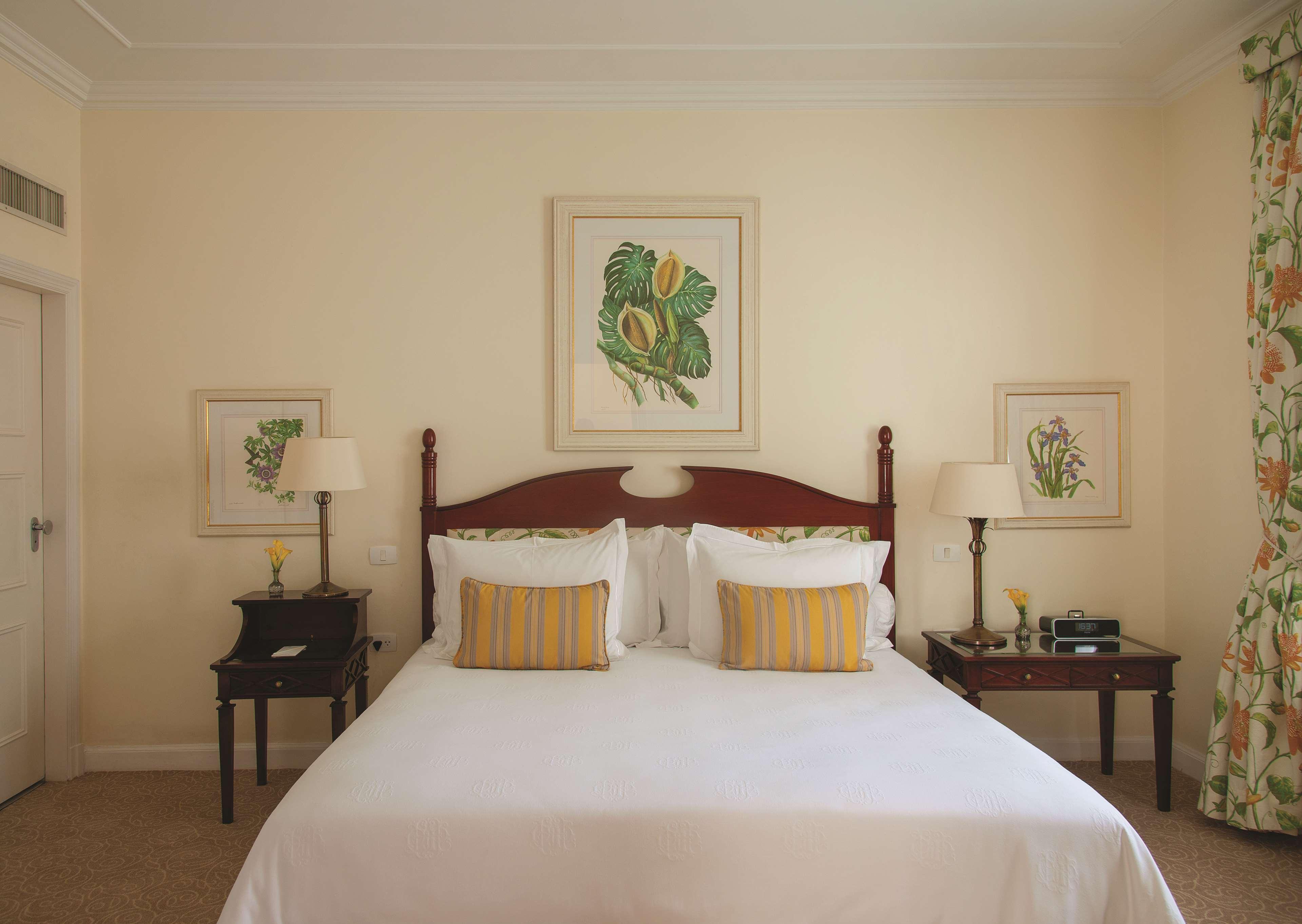 Copacabana Palace, A Belmond Hotel, Rio De Janeiro Eksteriør billede A bedroom at the Oyster Box
