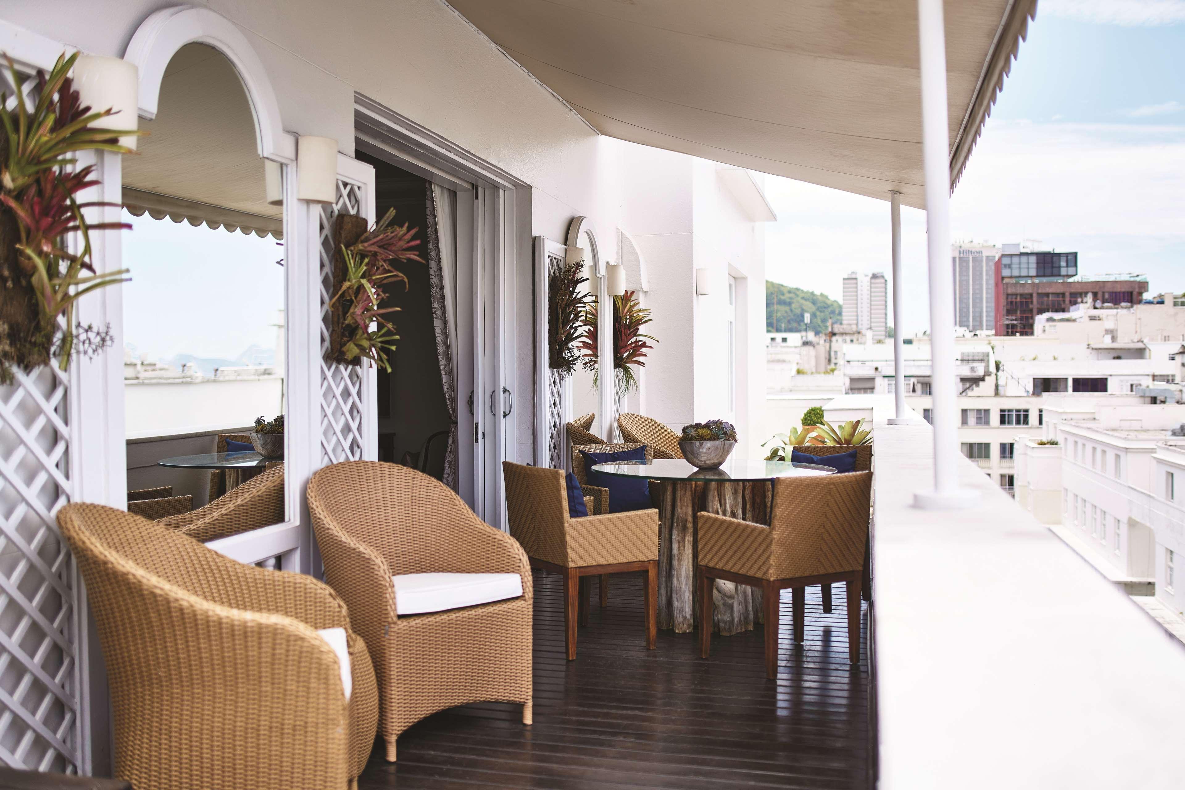 Copacabana Palace, A Belmond Hotel, Rio De Janeiro Eksteriør billede A balcony