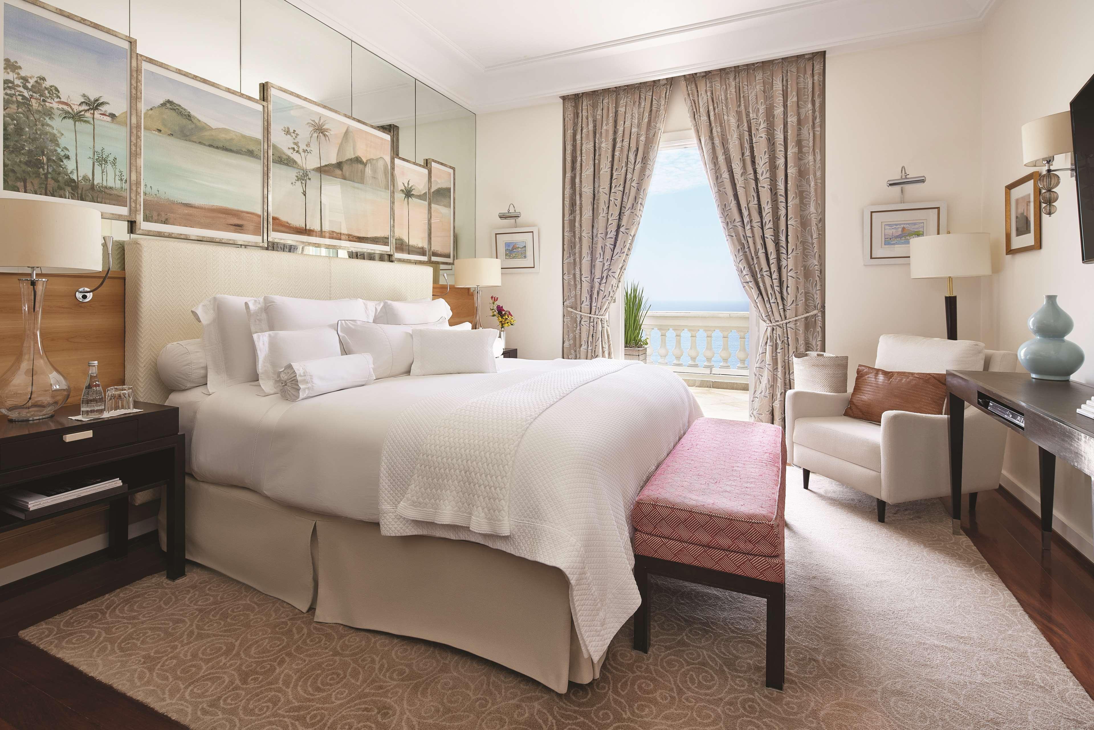 Copacabana Palace, A Belmond Hotel, Rio De Janeiro Eksteriør billede A bedroom at The St. Regis